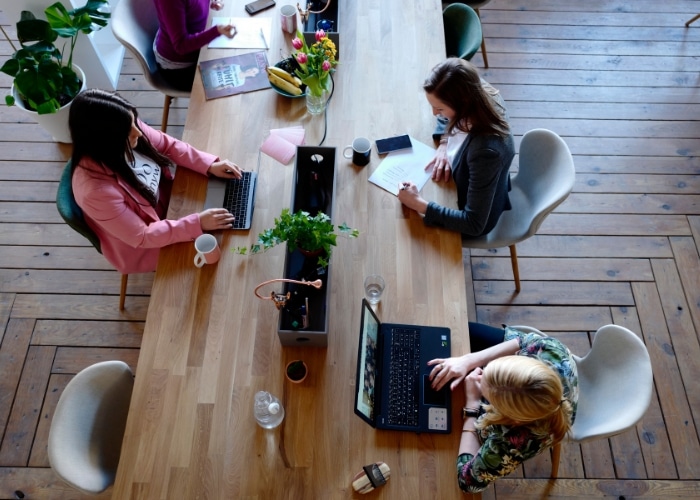 ¿Qué hacer con tus pertenencias personales cuando te vas de coworking al extranjero?